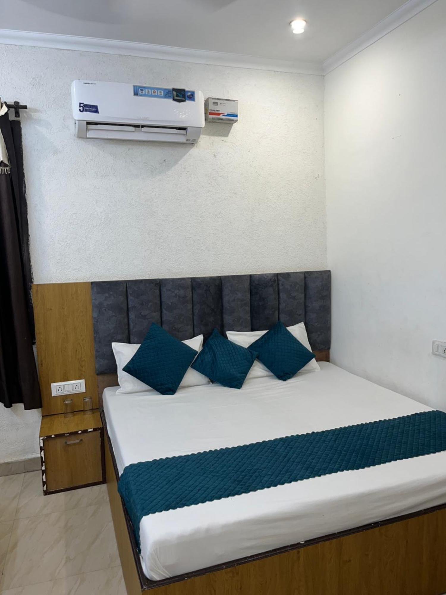 Sharma'S Bnb Amritsar Exterior foto